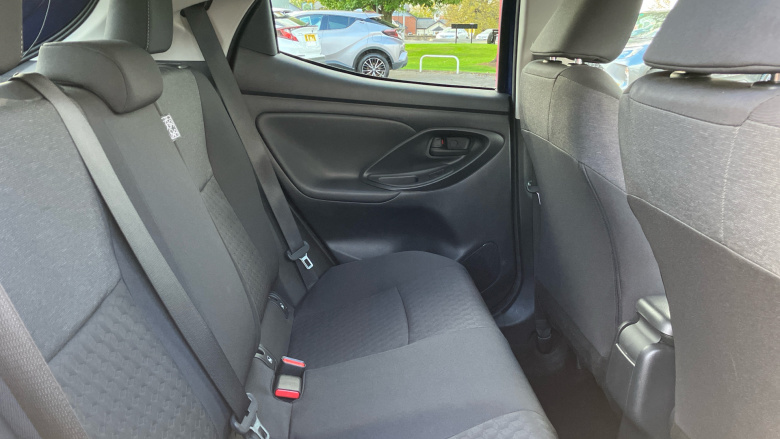 Toyota Yaris 1.5 Hybrid Design 5dr CVT Hybrid Hatchback